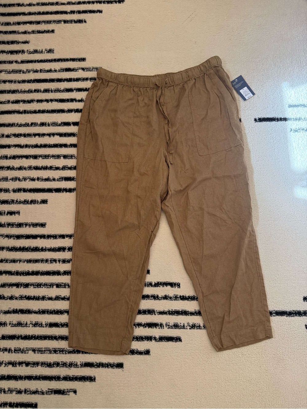 These Universal Thread cropped pants